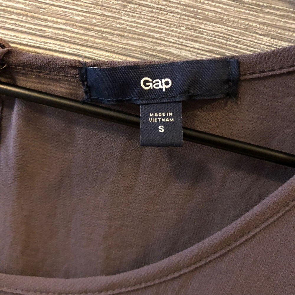 Gap Sheer Basic Blouse - Picture 2 of 3